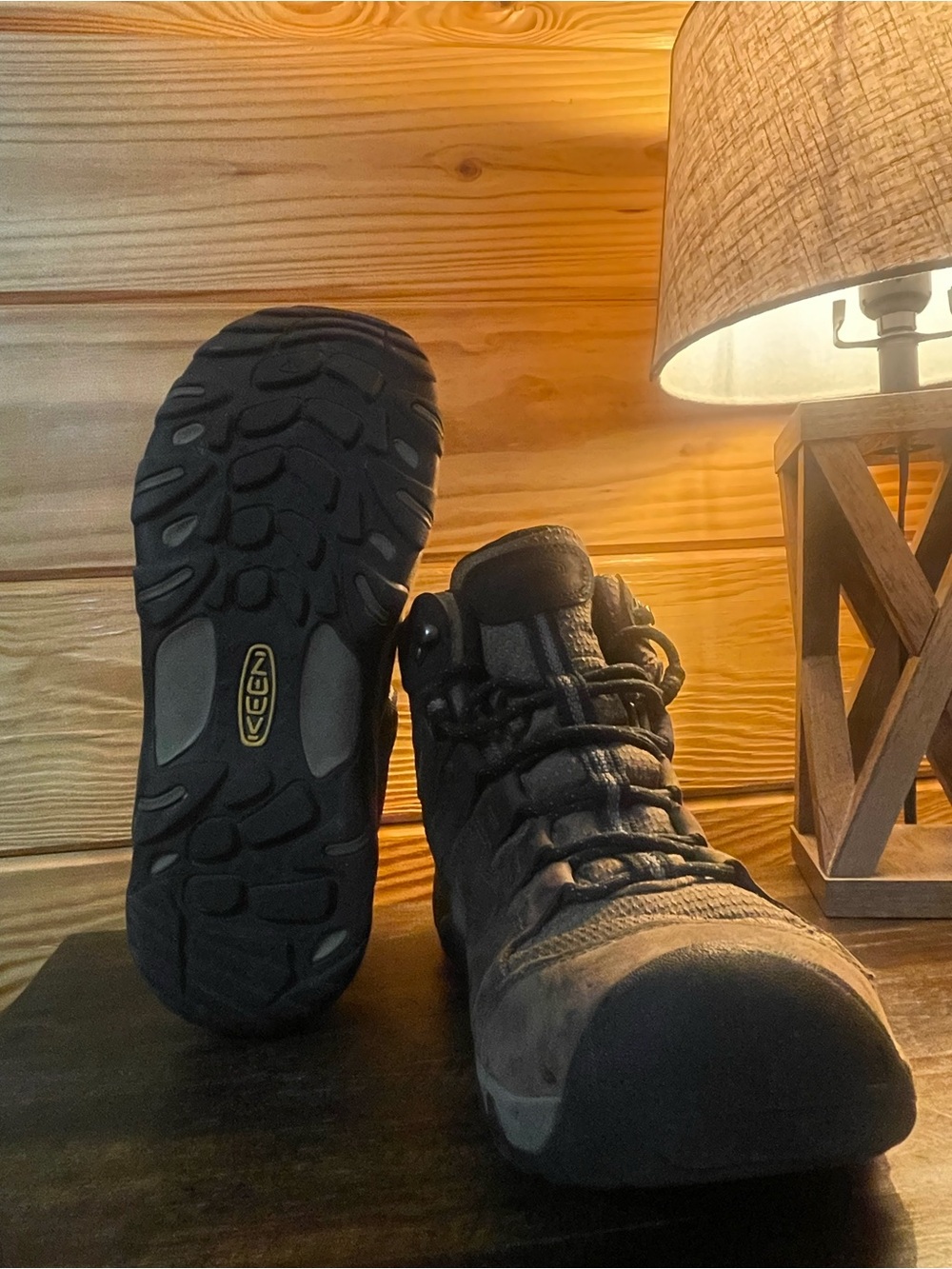 KEEN Brown and Black Men's Hiking Boots - Picture 4 of 5